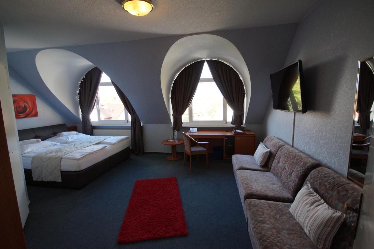 Hotel Bauschheimer Hof Rüsselsheim Kültér fotó