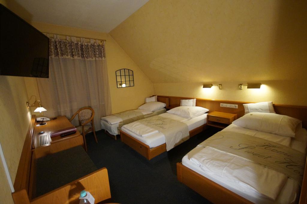 Hotel Bauschheimer Hof Rüsselsheim Kültér fotó