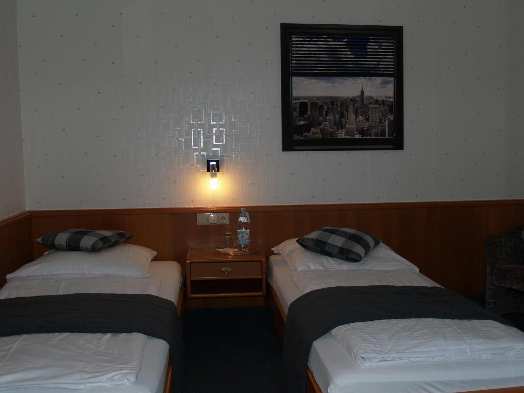 Hotel Bauschheimer Hof Rüsselsheim Kültér fotó