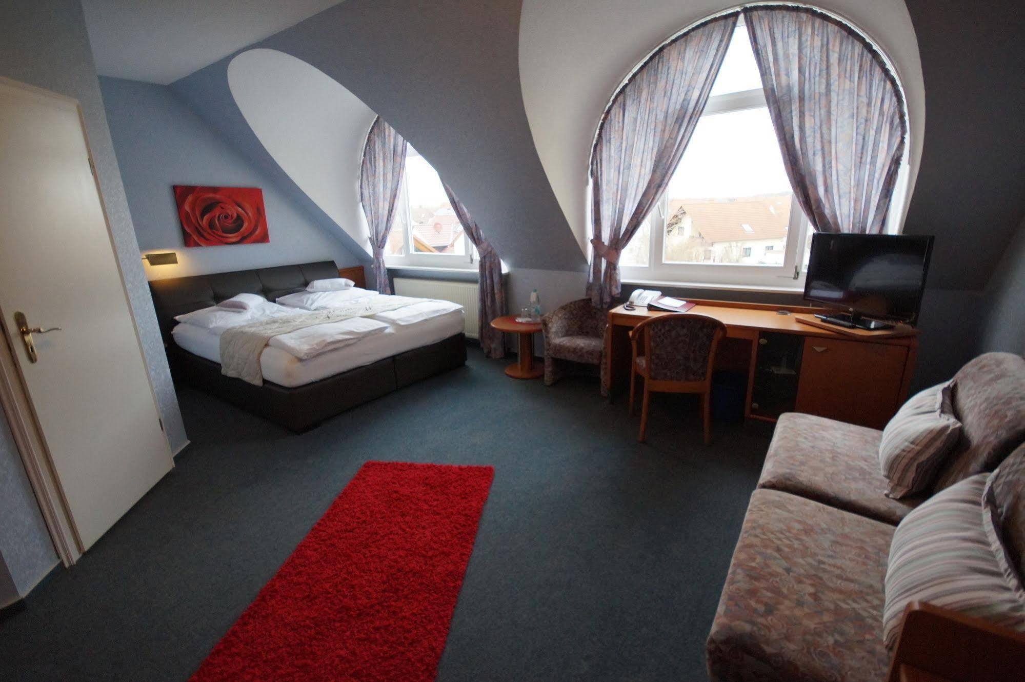 Hotel Bauschheimer Hof Rüsselsheim Kültér fotó