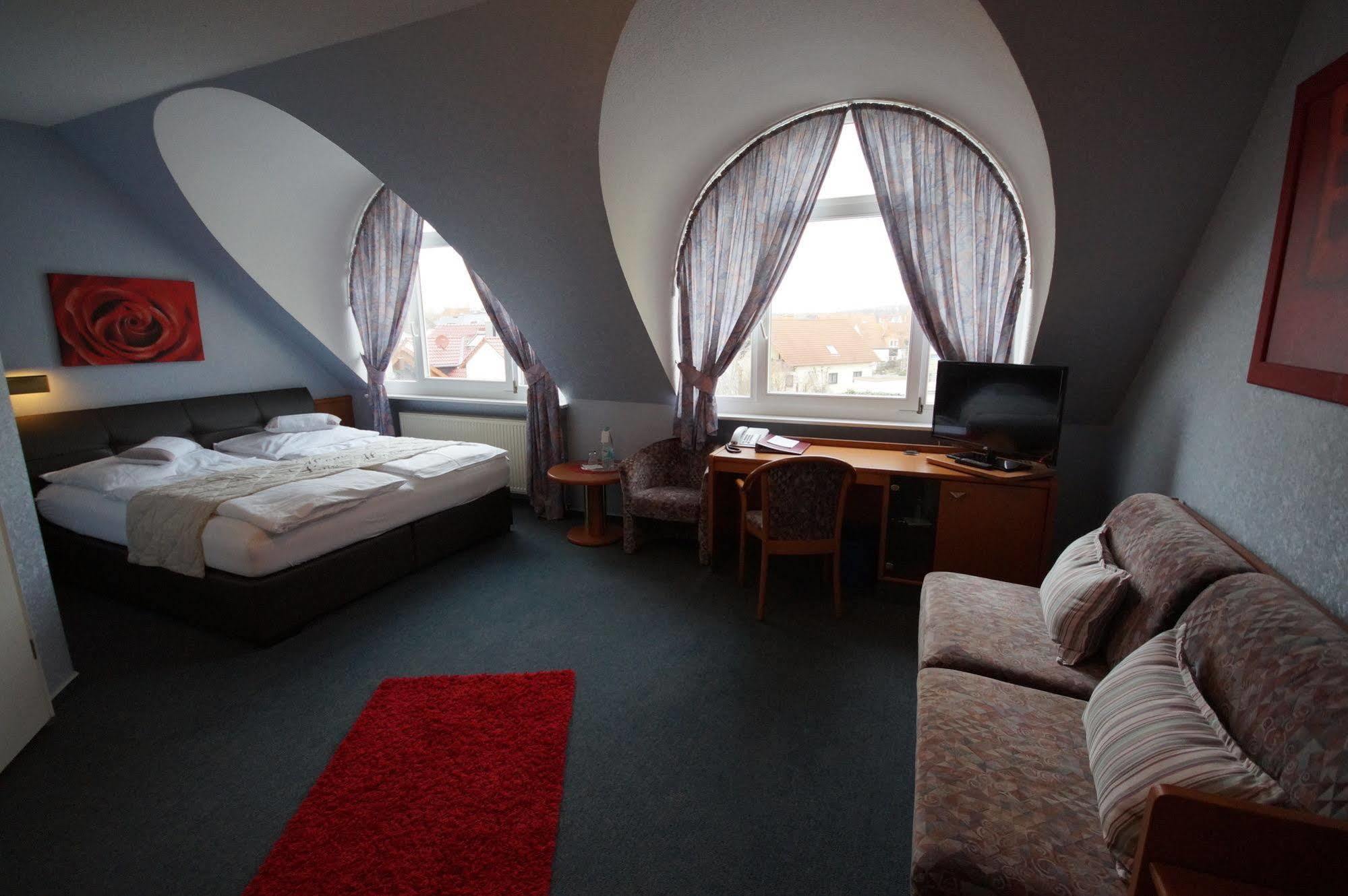 Hotel Bauschheimer Hof Rüsselsheim Kültér fotó
